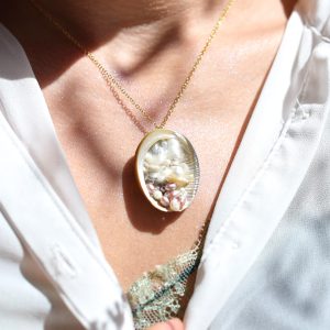 Collier avec pendentif Nésée
